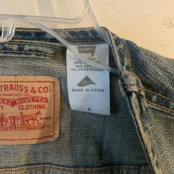 Vintage Levi’s Women’s Denim Halter Vest Shirt Top Christmas Gift  sz 8 Like New - Picture 3 of 6